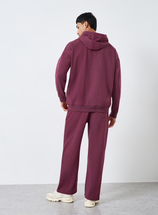 ستايلي طقم منسق من هودي مطبع وجوغر للرجال - Image 4